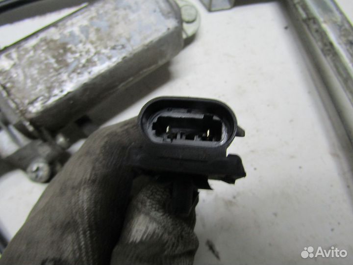 Стеклоподъемник электрический задней двери Лев