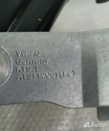 Педаль тормоза Volkswagen Touareg 3 2019г