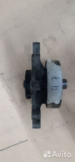 Dodge RAM 2009- помпа водяная двигателя 4.7