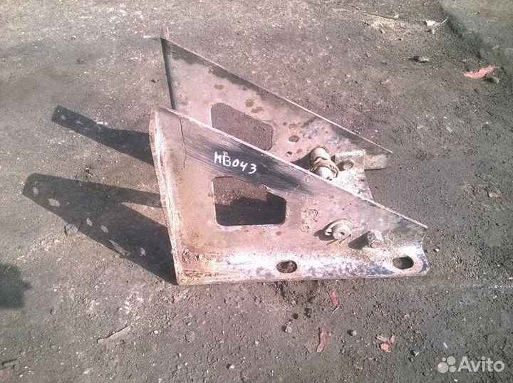 Кронштейн запасного колеса mercedes-benz Actros MP