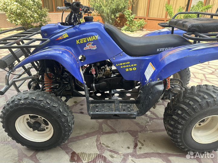 Продаю квадроцикл