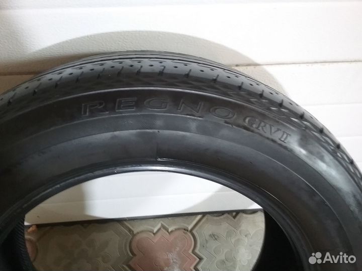 Bridgestone Regno GRVII 215/60 R17 102