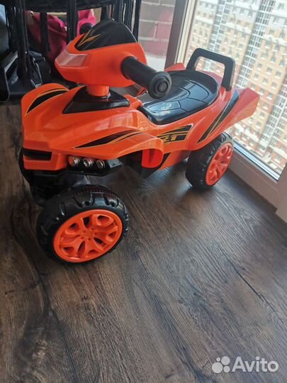 Детская машинка каталка