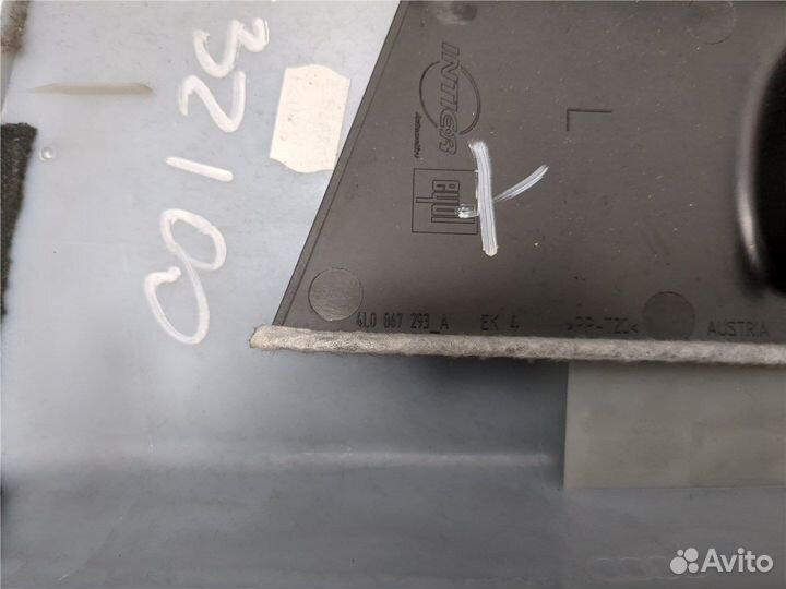 Обшивка салона Audi Q7, 2008