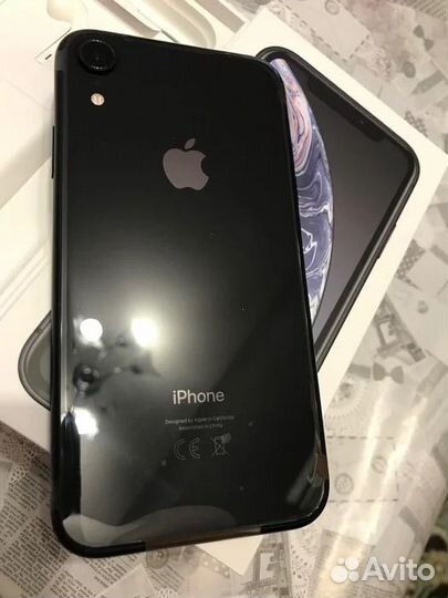 Телефон iPhone XR