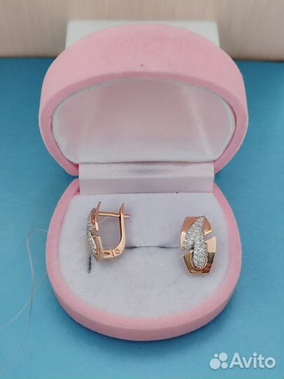 Новые золотые серьги 585 пробы, вес 3,51гр