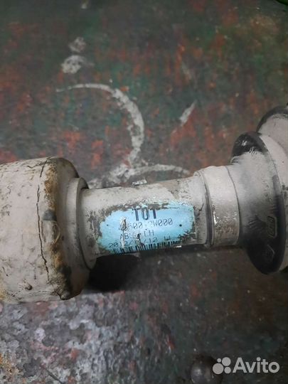 Передний левый привод на Хундай Санта Фе3