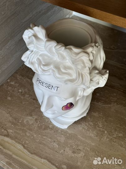 Ваза голова давида faces and lace