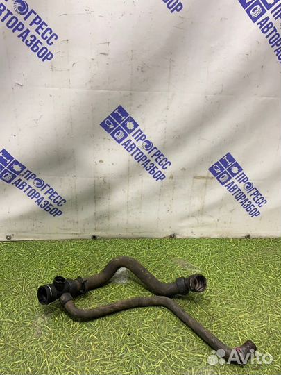 Патрубок системы охлаждения Skoda Superb седан 1.8