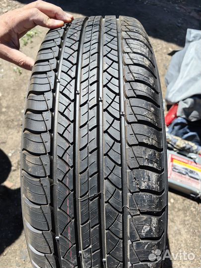 Michelin Latitude Tour HP 225/65 R17