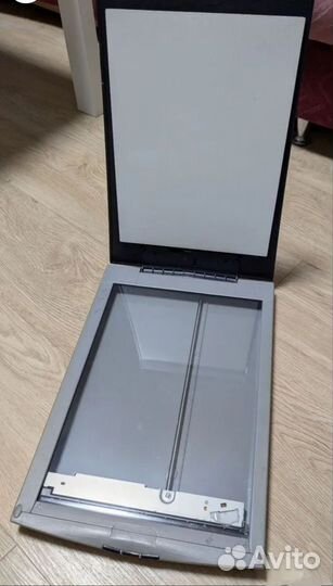 Сканер планшетный Canon lide 25