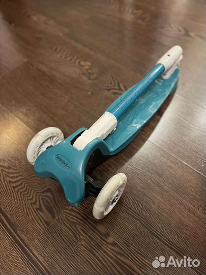 Самокат трехколесный новый