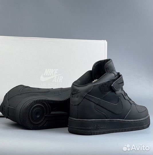 Зимние кроссовки Nike Air Force 1 С мехом