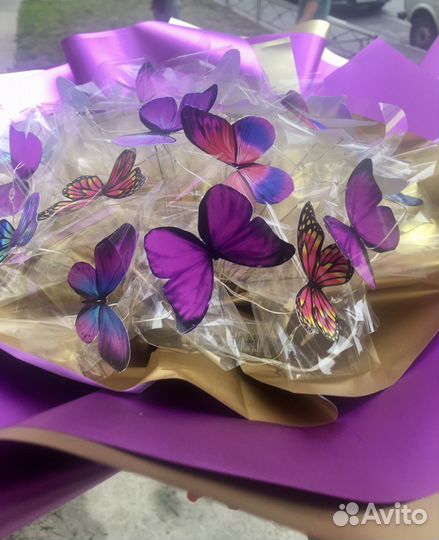 Светящийся букет из 25 бабочек