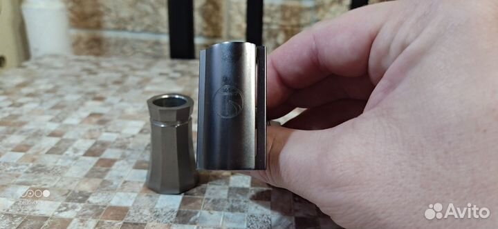 Титановая бритва с подставкой 