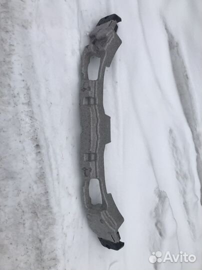 Абсорбер в передний бампер на киа кворис