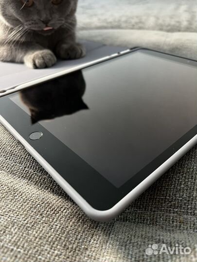 iPad 8, 2020 128gb + pencil. space grey