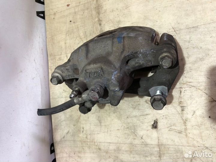 Суппорт передний левый Mitsubishi Lancer 10 CY3A