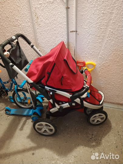 Прогулочная коляска
