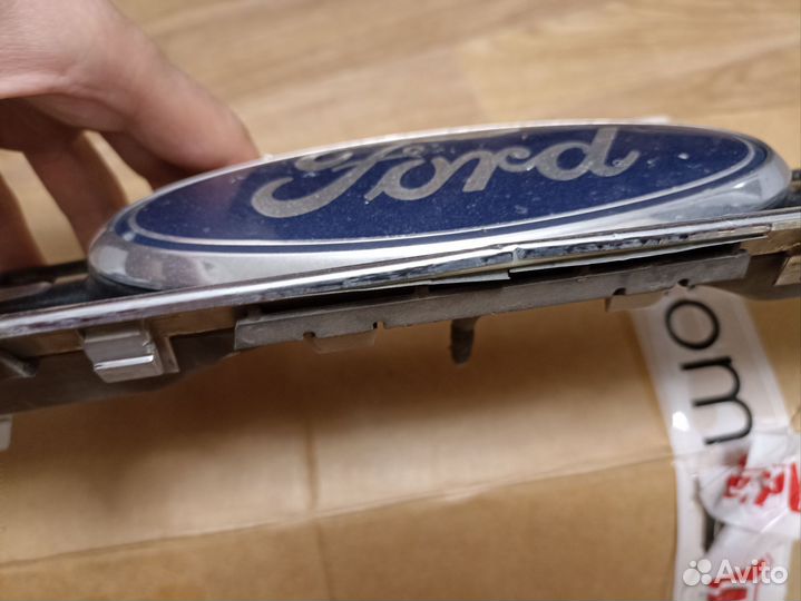 Решетка радиатора Ford Kuga 2 1893744