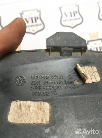 Заглушка буксировочного крюка Volkswagen Jetta 6