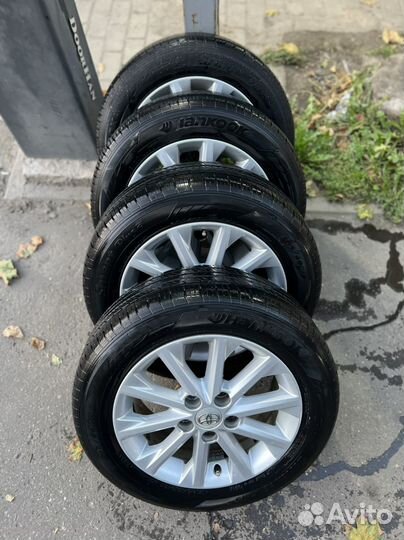 Комплект колес r16 toyota camry оригинал диски