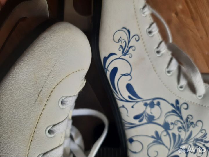 Коньки фигурные 41 размер