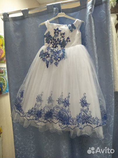 Нарядное платье