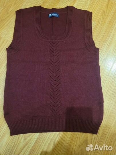 Жилетка трикотажная новая