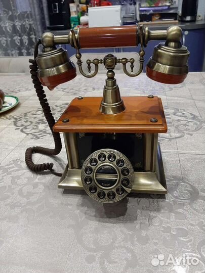 Ретро телефон