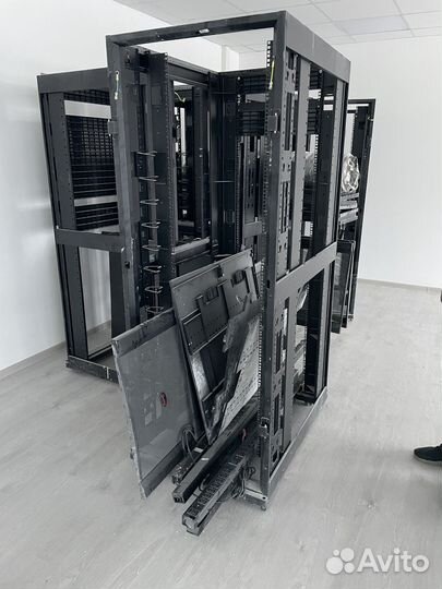 Шкаф для серверного оборудования