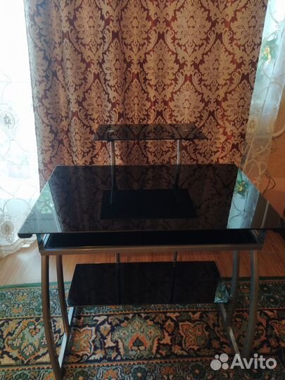 Стол стеклянный для компьютера