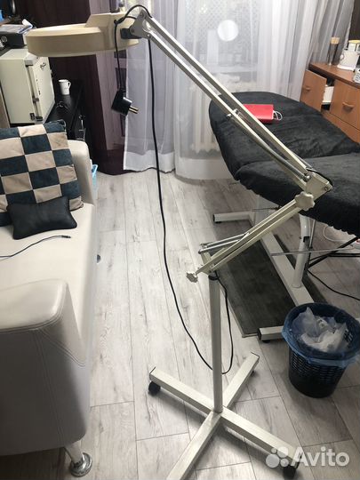 Лампа лупа напольная б/у