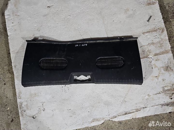 Oбивкa зaднeй пaнeли кyзoвa Хендай Солярис 1 хэтчб