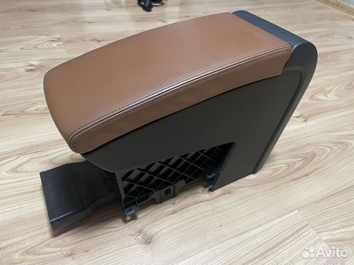 Подлокотник passat сс