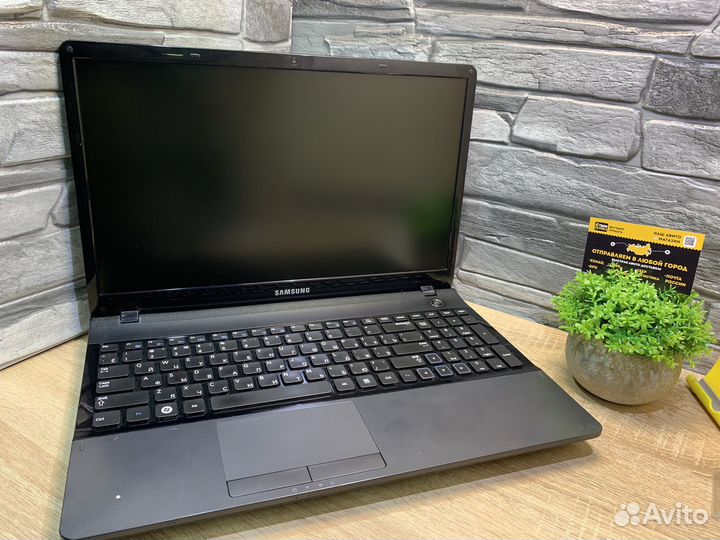 М.23981 Samsung i3(2th) 4х2,30 GHz /4/SSD64 GB