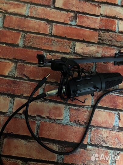 Студийный микрофон