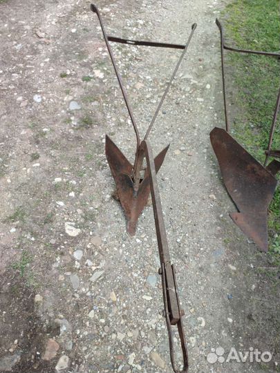 Плуг и окучник