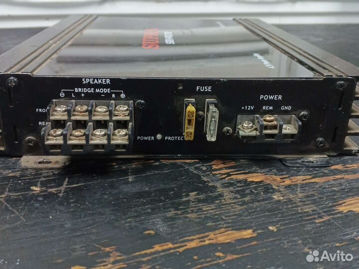 Усилитель звука в автомобиле