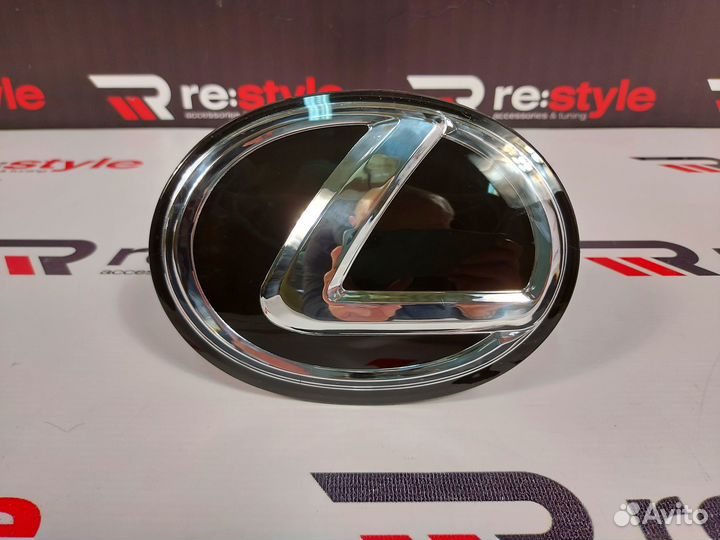 Эмблема в решетку Lexus LX450d с 2016 года