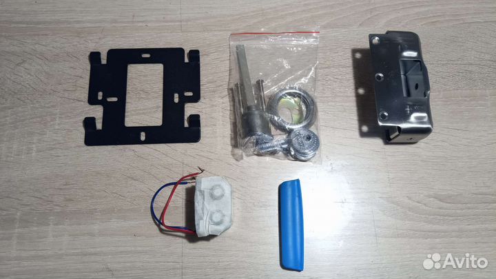 Домофон и все расходные к видеодомофону