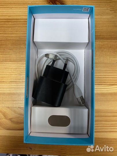 Телефон honor 8a 32гб