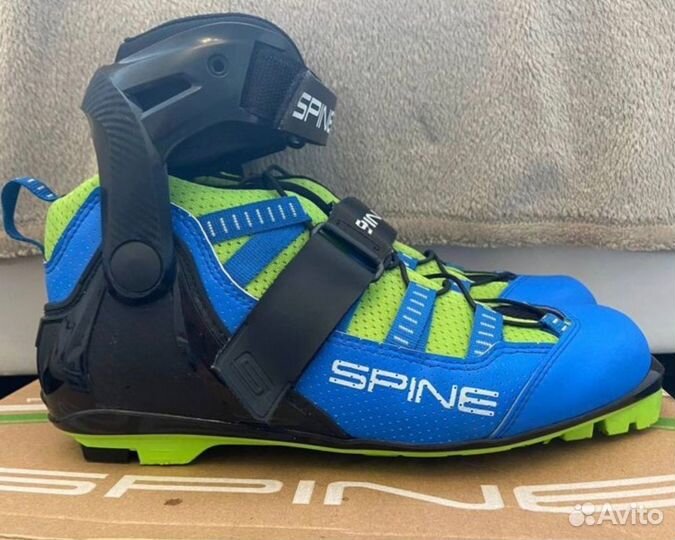 Лыжные ботинки spine