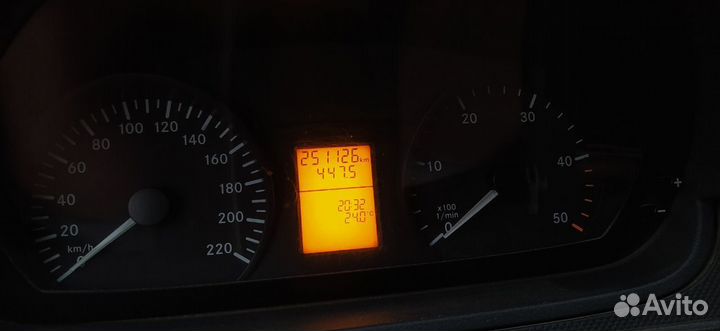 Mercedes-Benz Vito 2.1 МТ, 2011, 251 126 км