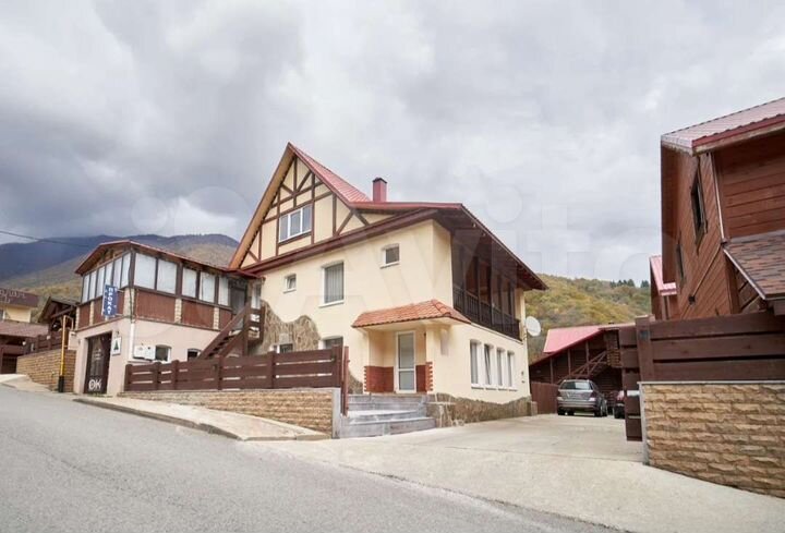 Гостиница, 2000 м²