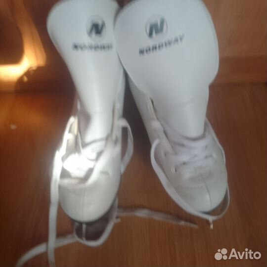 Коньки фигурные