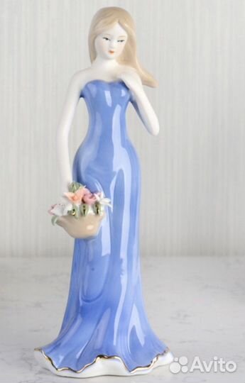Фарфоровые статуэтки девушек