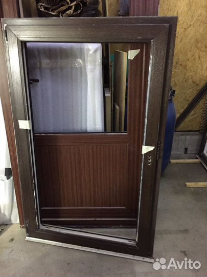 Окна пластиковые бу коричневые 2 шт