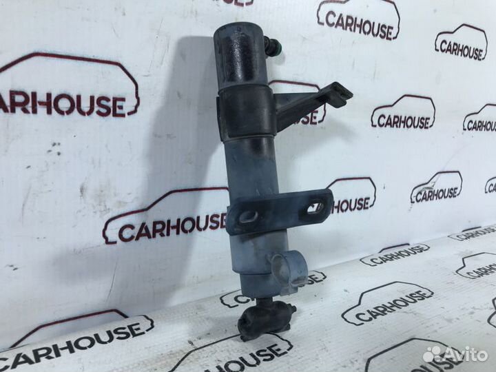 Форсунка омывателя фар передняя левая Volkswagen