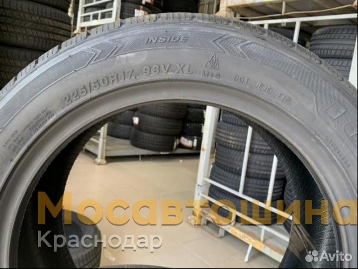 Tracmax Ice-Plus S210 225/50 R17 98V